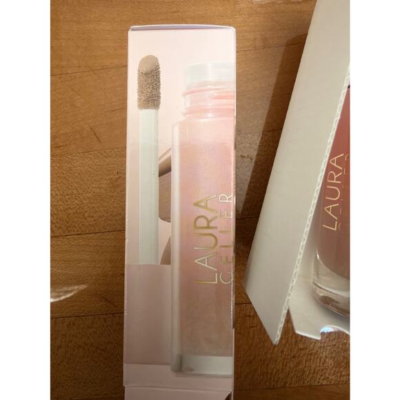 Laura Geller Balance & Glow Hydrating Liquid Foundation.9fl oz New in box Medium - Picture 3 of 7